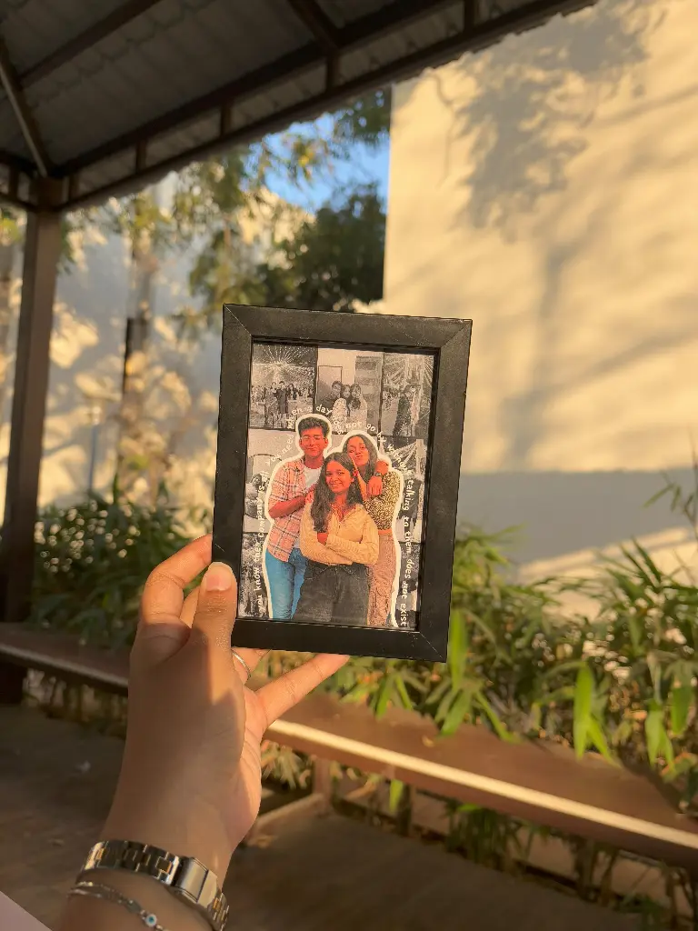 Pop-Out Photo Frame