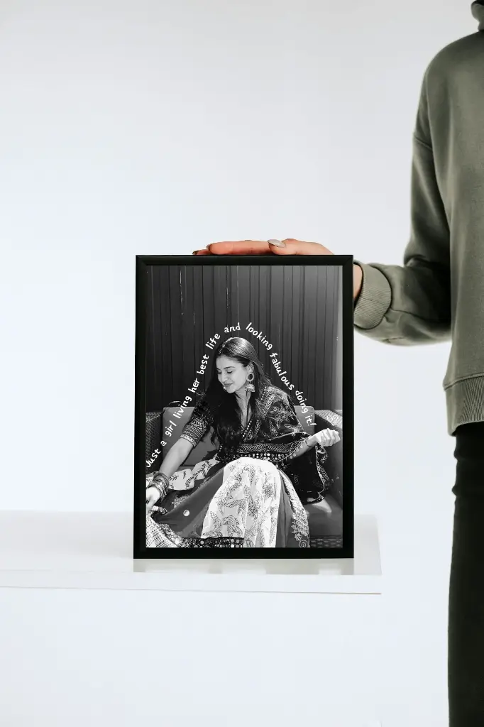 Captured & Quoted Photo Frame